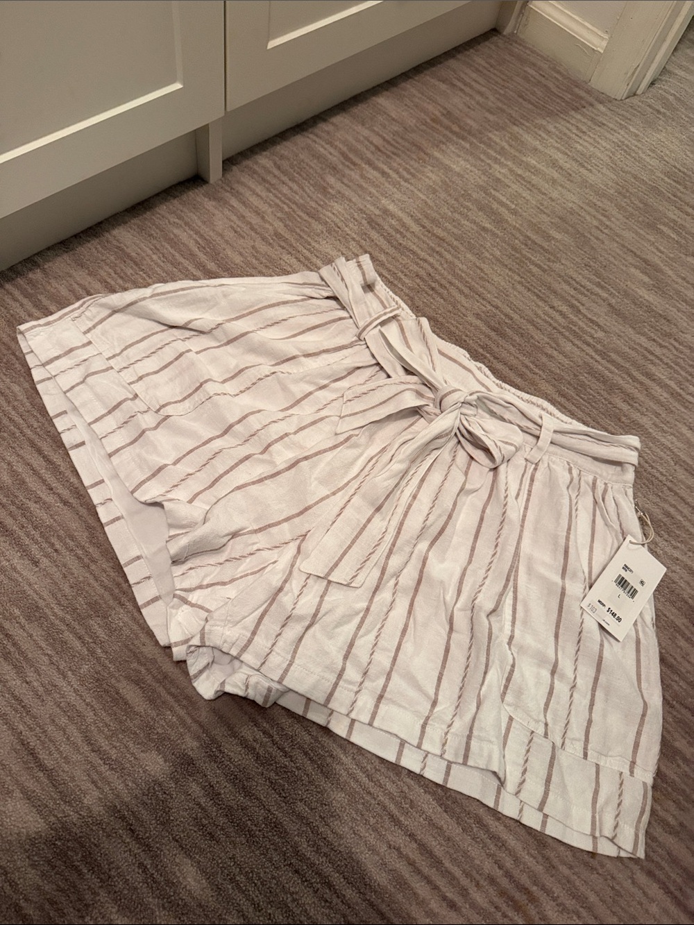 NWT Splendid White Striped Tie-Waist Shorts Size Large
